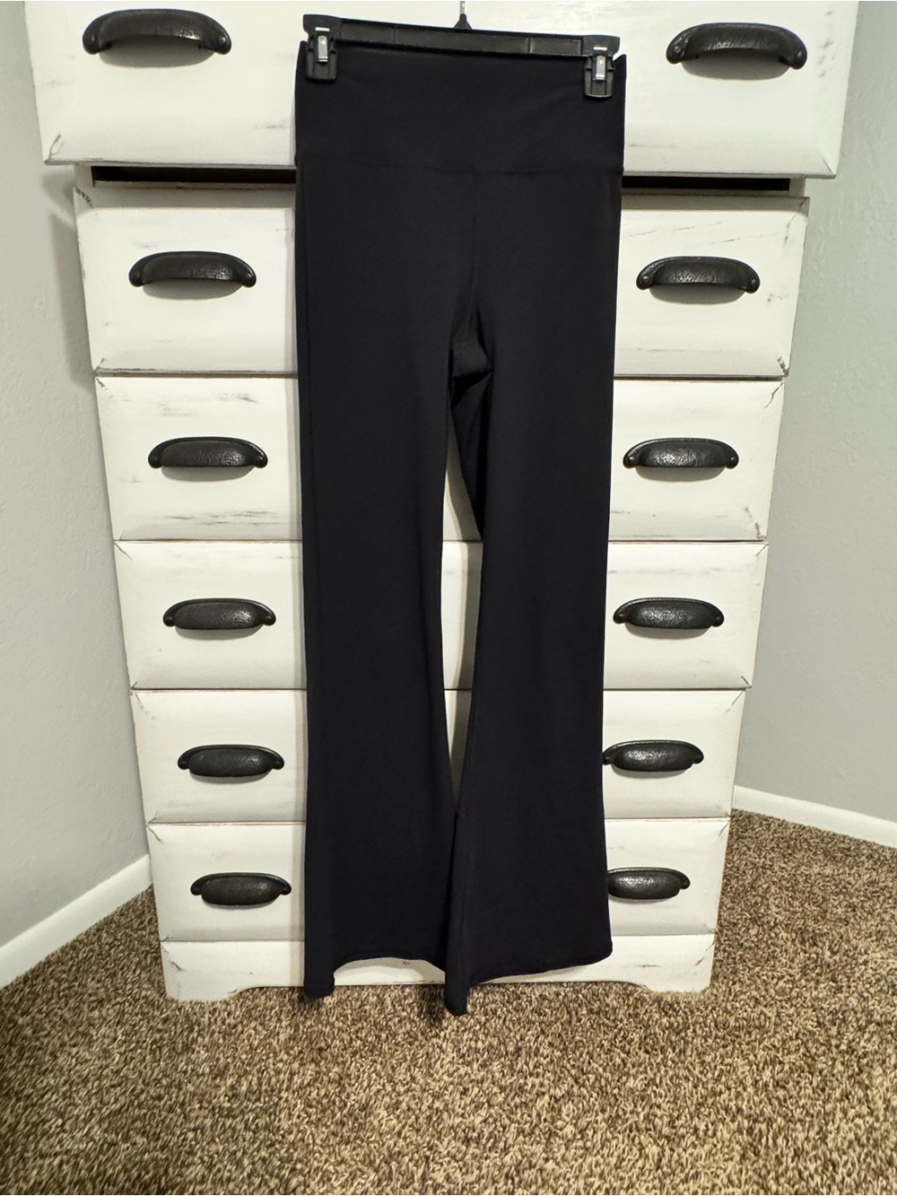 Vuori Studio Flare Leg Women's Pants- size small